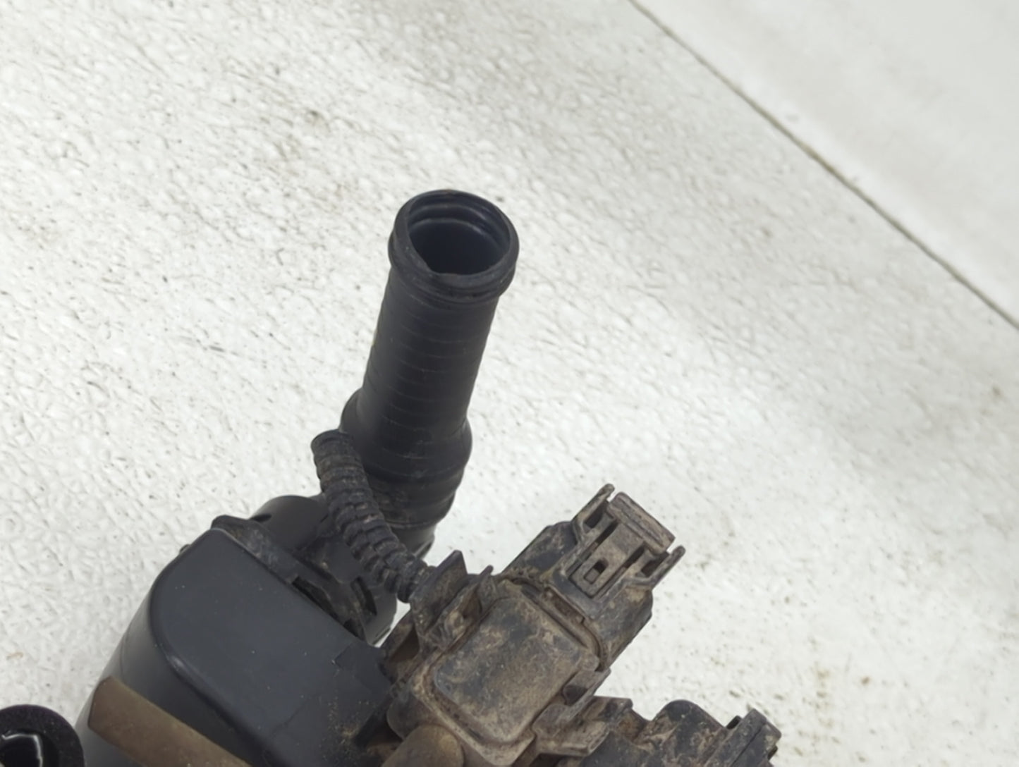 2013 Honda Accord Fuel Vapor Charcoal Canister 1432033 - Oemusedautoparts1.com