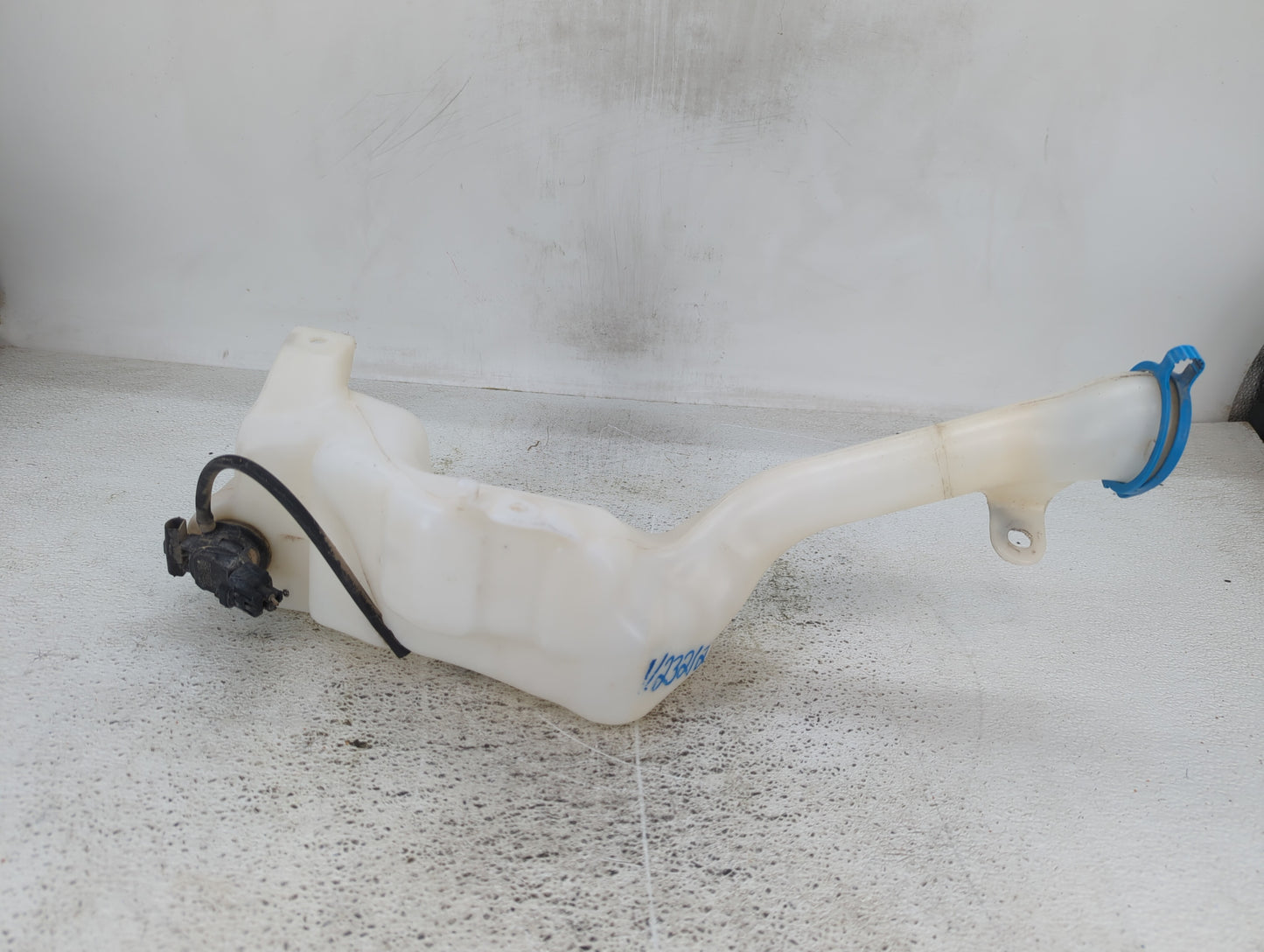 2013-2017 Honda Accord Windshield Washer Fluid Reservoir Bottle Oem - Oemusedautoparts1.com