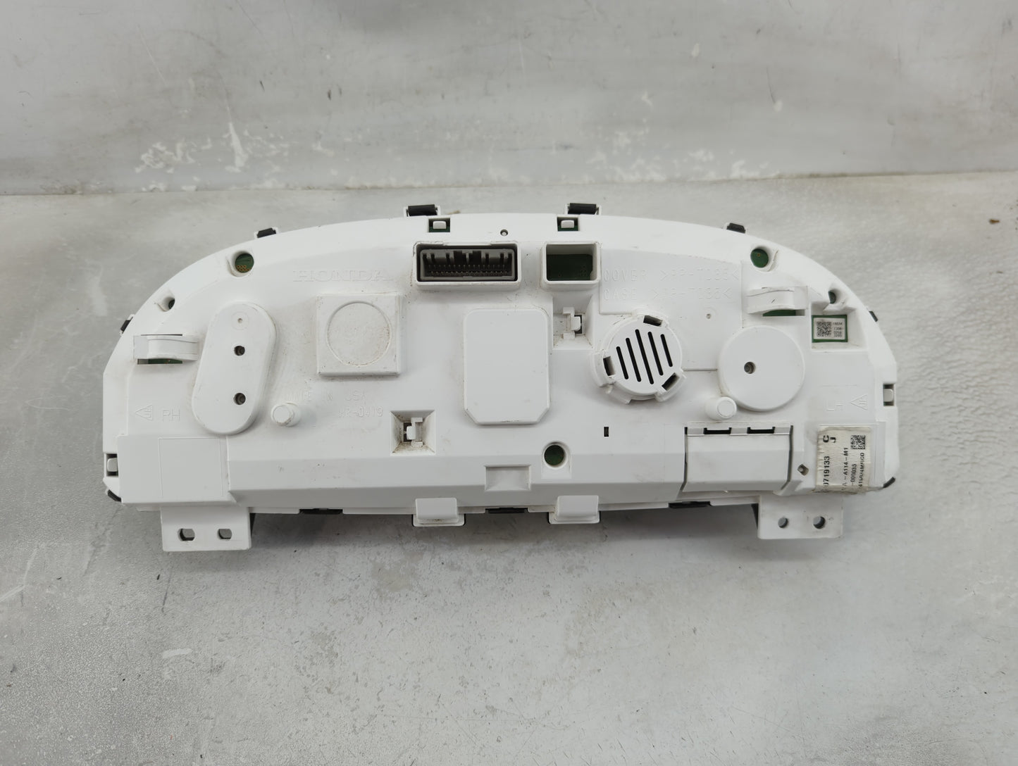 2013-2014 Honda Accord Instrument Cluster Speedometer Gauges Fits Fits 2013 2014 OEM Used Auto Parts - Oemusedautoparts1.com