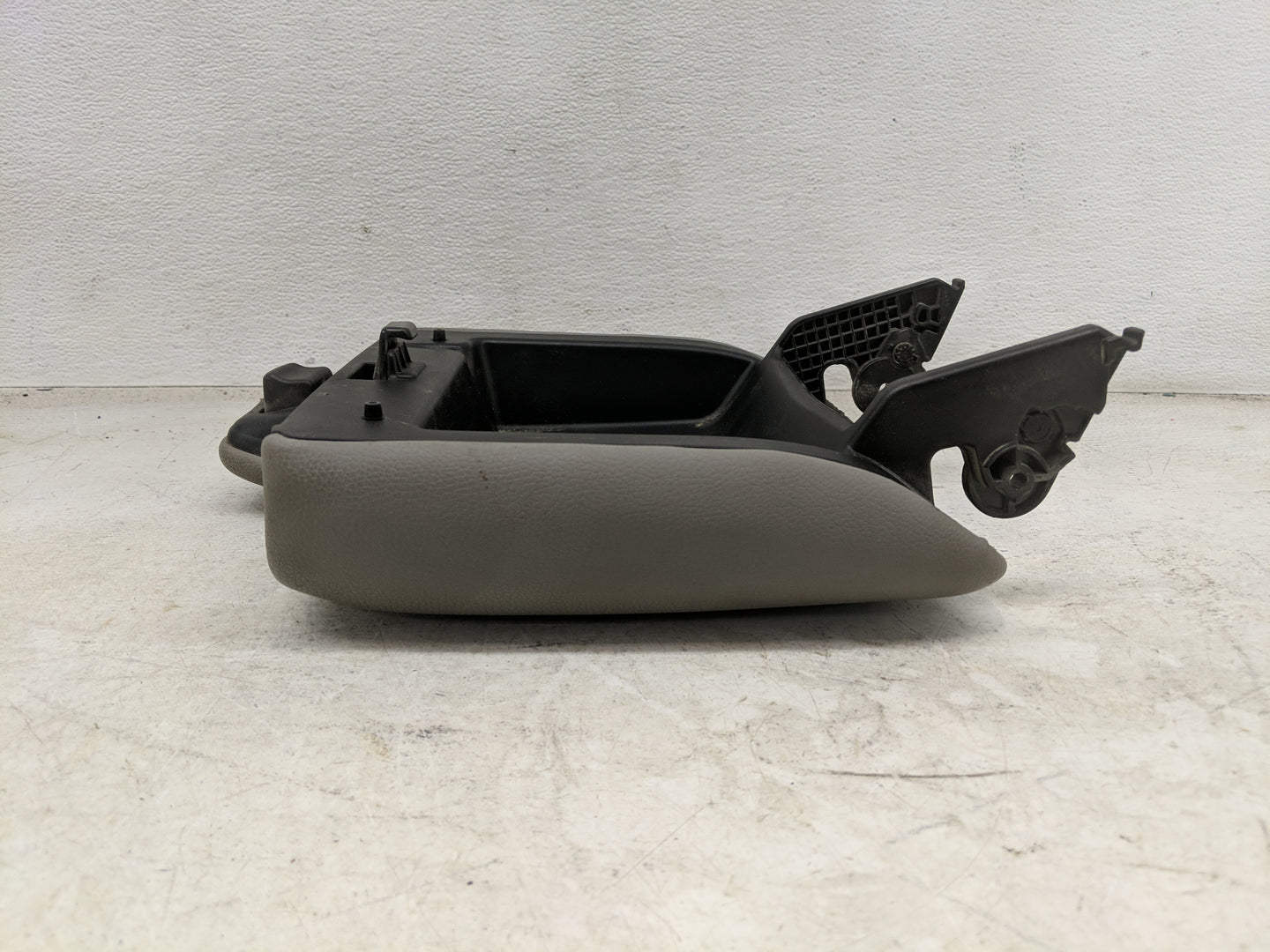 2013 Honda Accord Center Console Armrest Cover Lid Fits OEM Used Auto Parts - Oemusedautoparts1.com