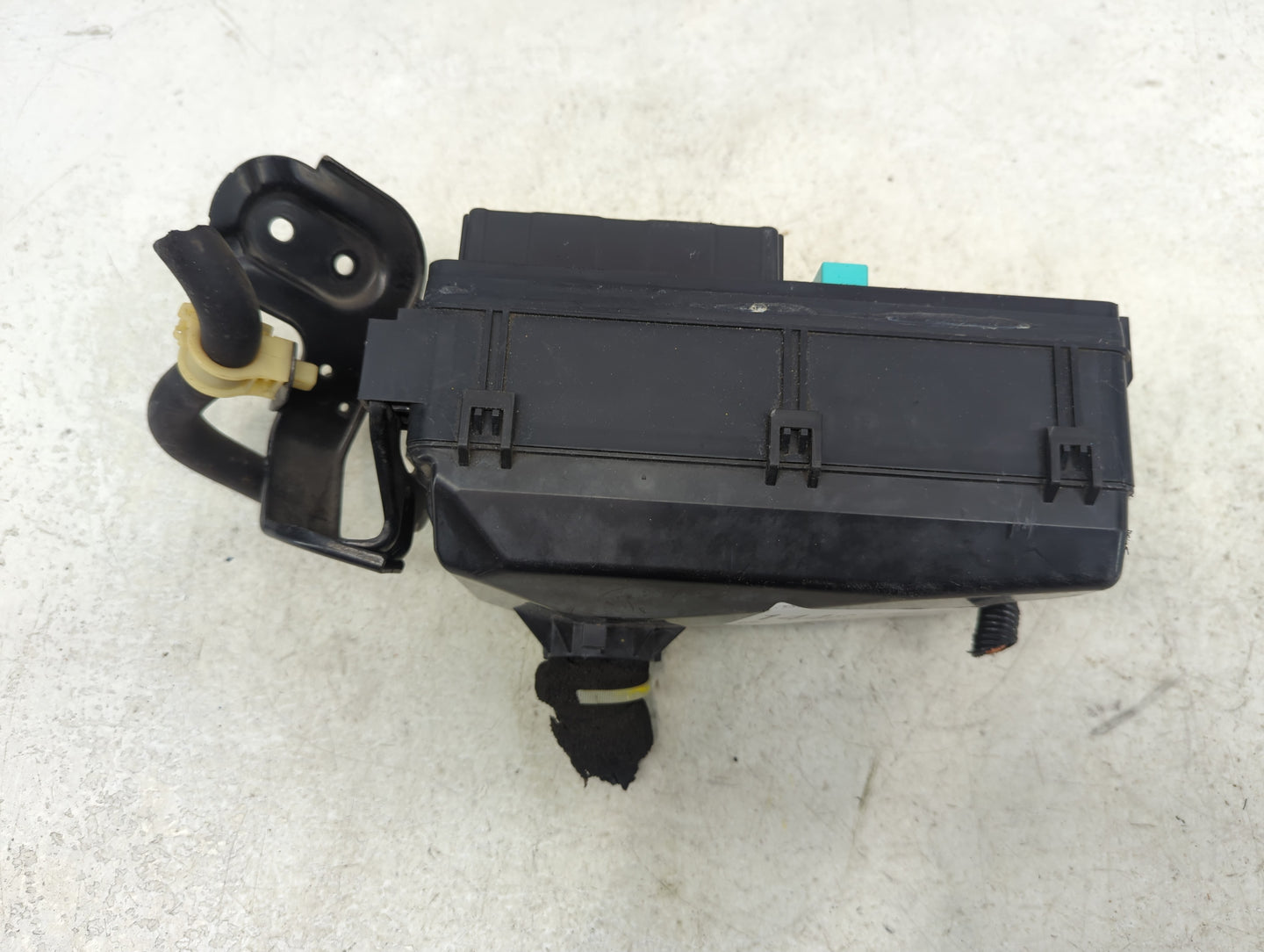 2013-2017 Honda Accord Fusebox Fuse Box Panel Relay Module P/N:CN4213FUS100 Fits Fits 2013 2014 2015 2016 2017 OEM Used Auto