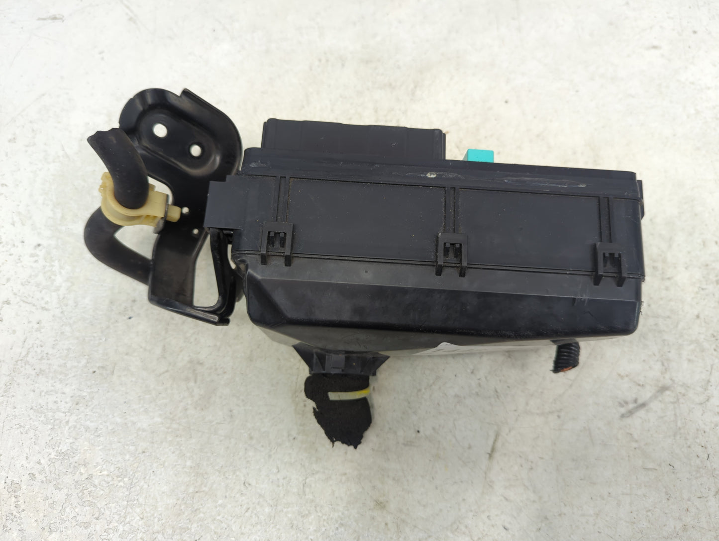 2013-2017 Honda Accord Fusebox Fuse Box Panel Relay Module P/N:CN4213FUS100 Fits Fits 2013 2014 2015 2016 2017 OEM Used Auto