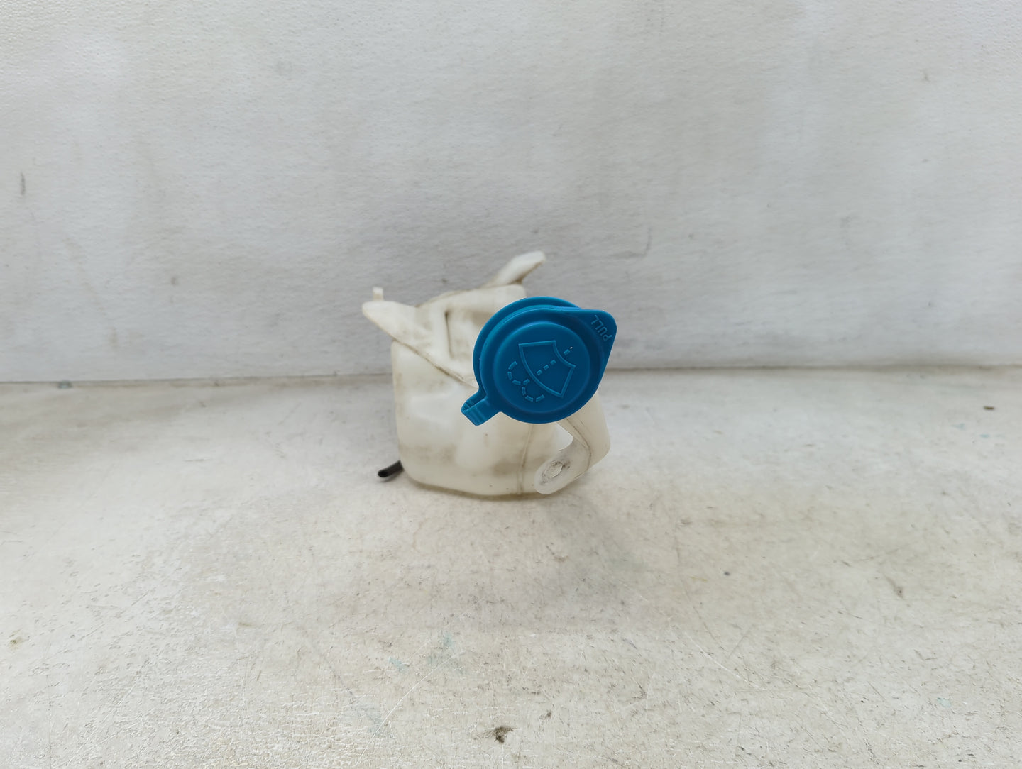 2013-2017 Honda Accord Windshield Washer Fluid Reservoir Bottle Oem 1473879 - Oemusedautoparts1.com