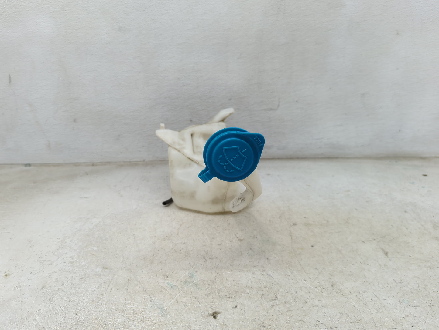 2013-2017 Honda Accord Windshield Washer Fluid Reservoir Bottle Oem 1473879 - Oemusedautoparts1.com