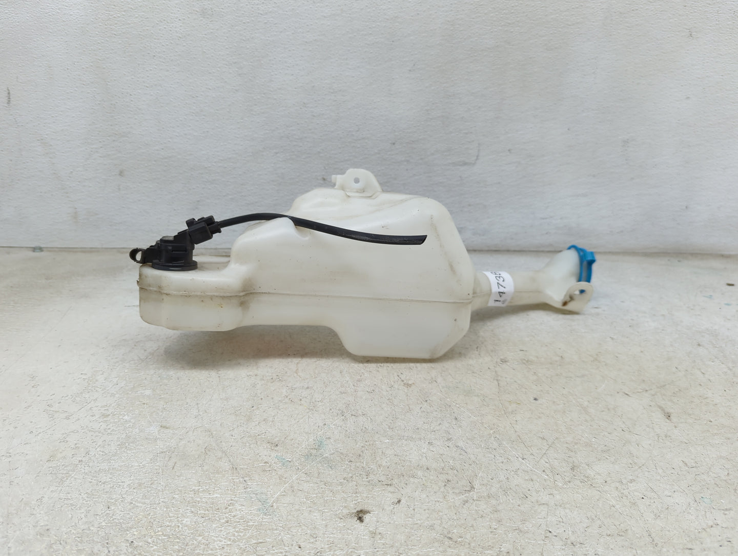 2013-2017 Honda Accord Windshield Washer Fluid Reservoir Bottle Oem 1473879 - Oemusedautoparts1.com