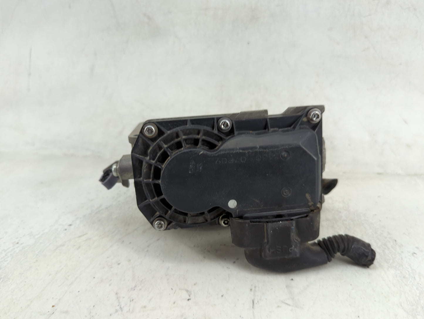 2013-2017 Honda Accord Throttle Body P/N:GMF5A Fits Fits 2013 2014 2015 2016 2017 2018 OEM Used Auto Parts - Oemusedautopart