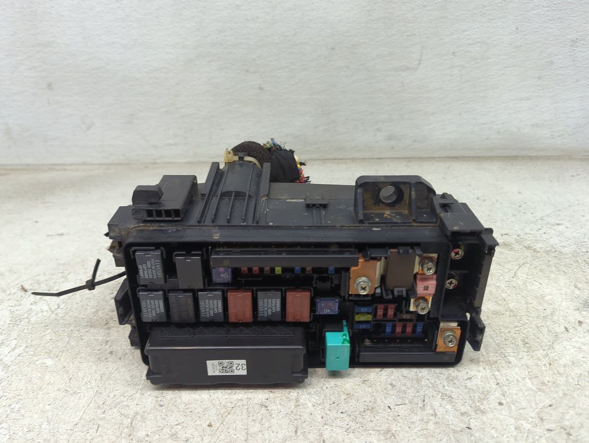 2013-2017 Honda Accord Fusebox Fuse Box Panel Relay Module P/N:03G8J2183 Fits Fits 2013 2014 2015 2016 2017 OEM Used Auto Pa