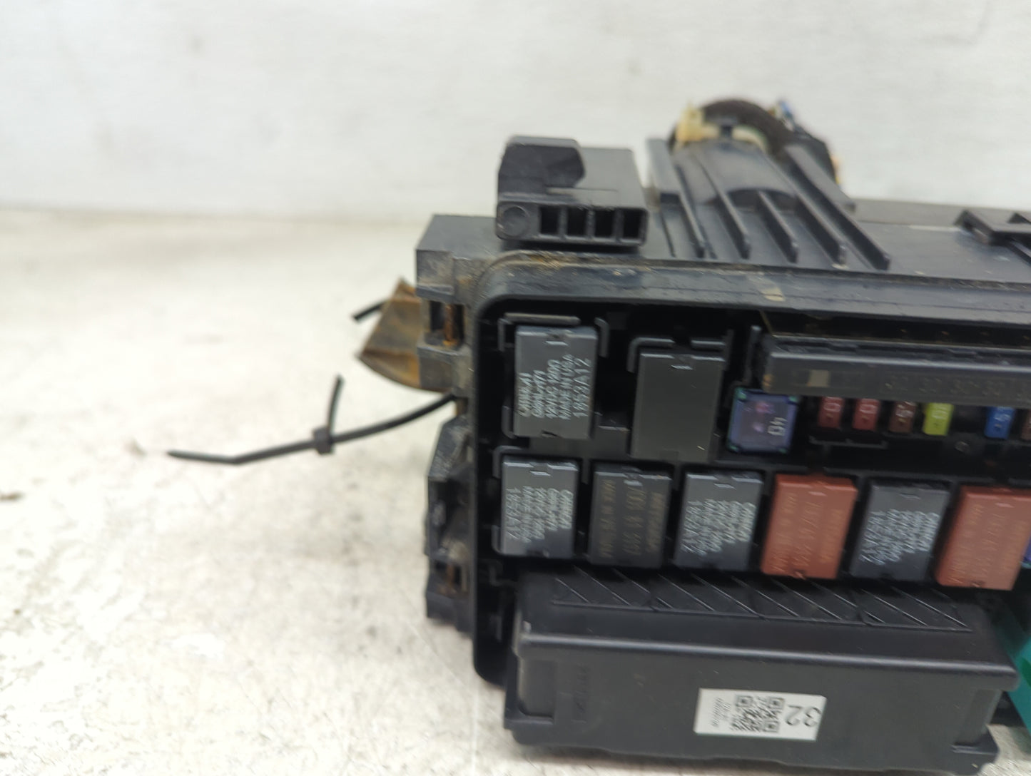 2013-2017 Honda Accord Fusebox Fuse Box Panel Relay Module P/N:03G8J2183 Fits Fits 2013 2014 2015 2016 2017 OEM Used Auto Pa