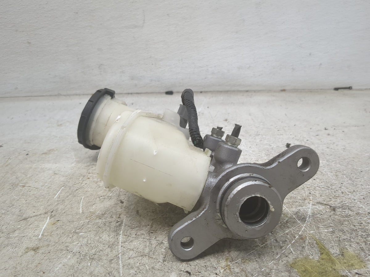 2013-2017 Honda Accord Brake Master Cylinder 1500684 - Oemusedautoparts1.com