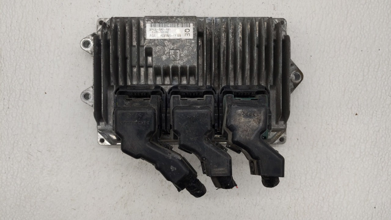 2013 Honda Accord PCM Engine Control Computer ECU ECM PCU OEM P/N:37820-5A2-A68 37820-5A2-A41 Fits OEM Used Auto Parts - Oem