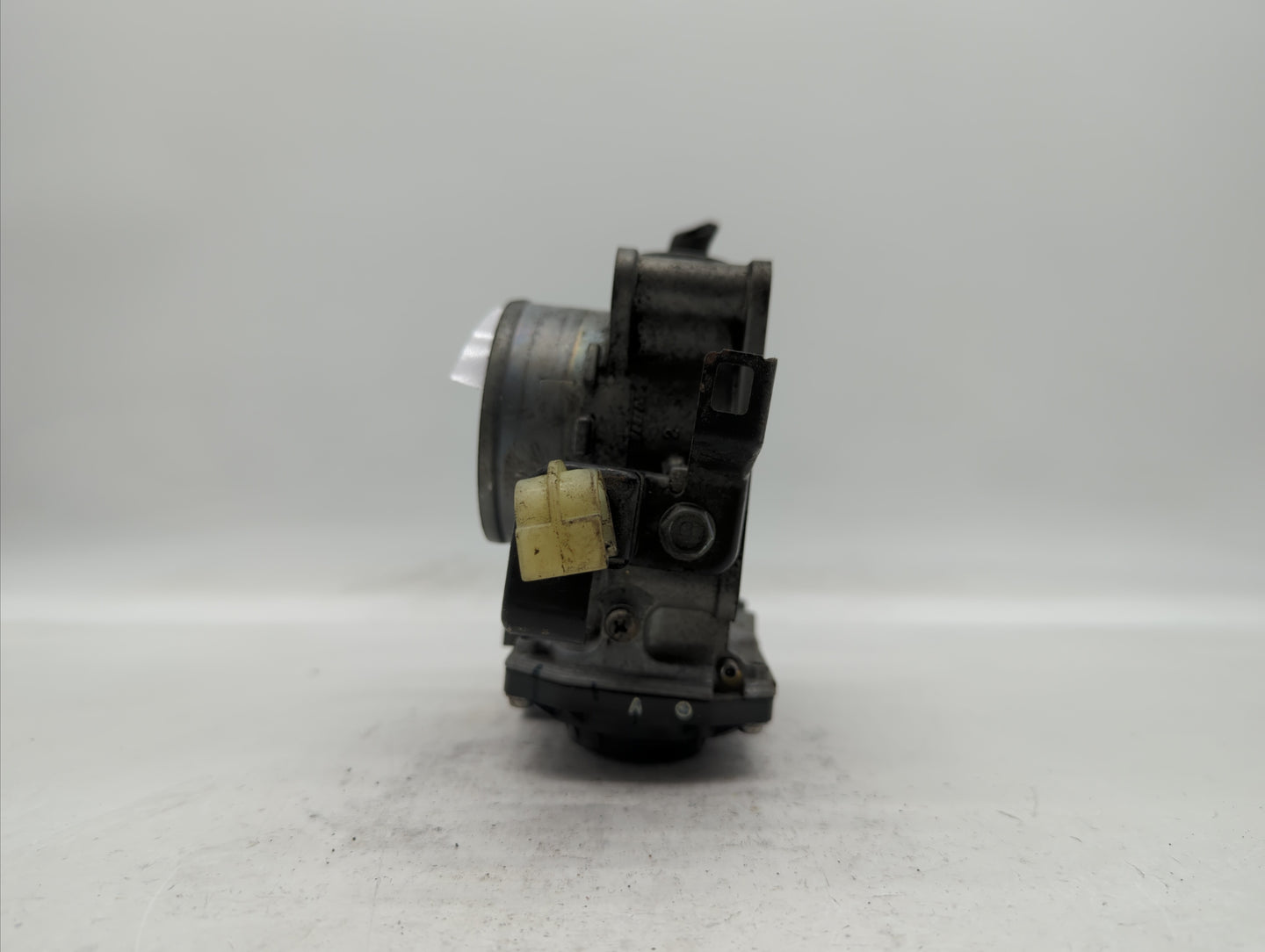 2013-2017 Honda Accord Throttle Body P/N:GMF4A Fits Fits 2013 2014 2015 2016 2017 2018 OEM Used Auto Parts - Oemusedautopart