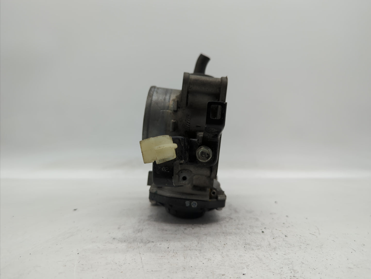 2013-2017 Honda Accord Throttle Body P/N:GMF4A Fits Fits 2013 2014 2015 2016 2017 2018 OEM Used Auto Parts - Oemusedautopart