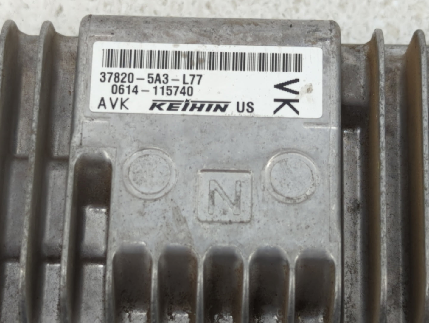 2013 Honda Accord PCM Engine Control Computer ECU ECM PCU OEM P/N:37820-5A3-L77 37820-5A3-L58 Fits OEM Used Auto Parts - Oem