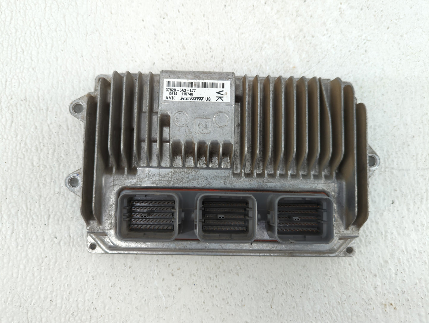 2013 Honda Accord PCM Engine Control Computer ECU ECM PCU OEM P/N:37820-5A3-L77 37820-5A3-L58 Fits OEM Used Auto Parts - Oem