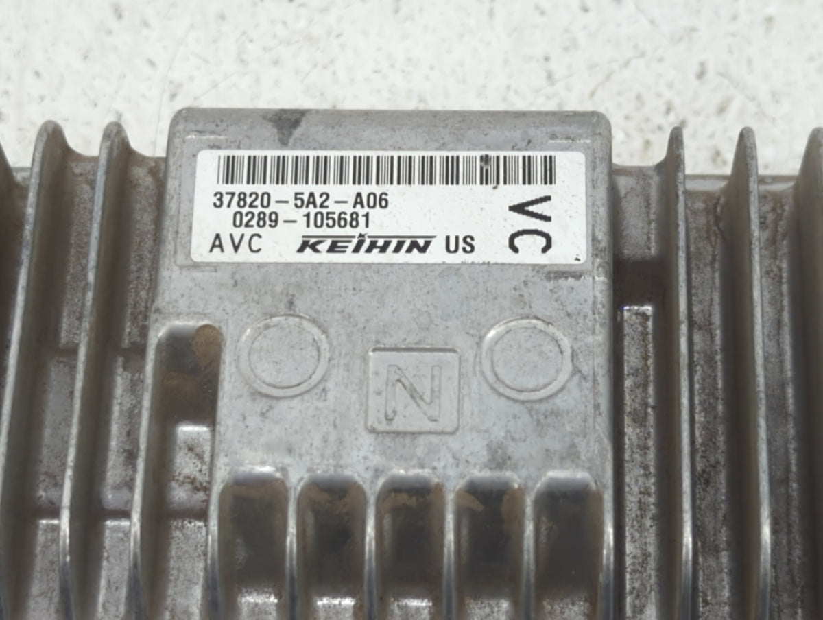 2013 Honda Accord PCM Engine Control Computer ECU ECM PCU OEM P/N:37820-5A2-A06 37820-5A2-A05 OEM Used Auto Parts - Oemuseda