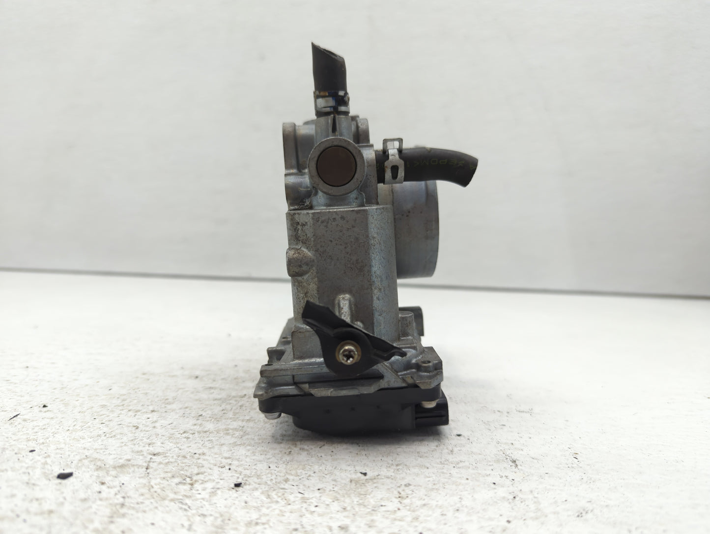 2013-2017 Honda Accord Throttle Body P/N:U38493098869 Fits Fits 2013 2014 2015 2016 2017 2018 2019 2020 2021 2022 OEM Used A