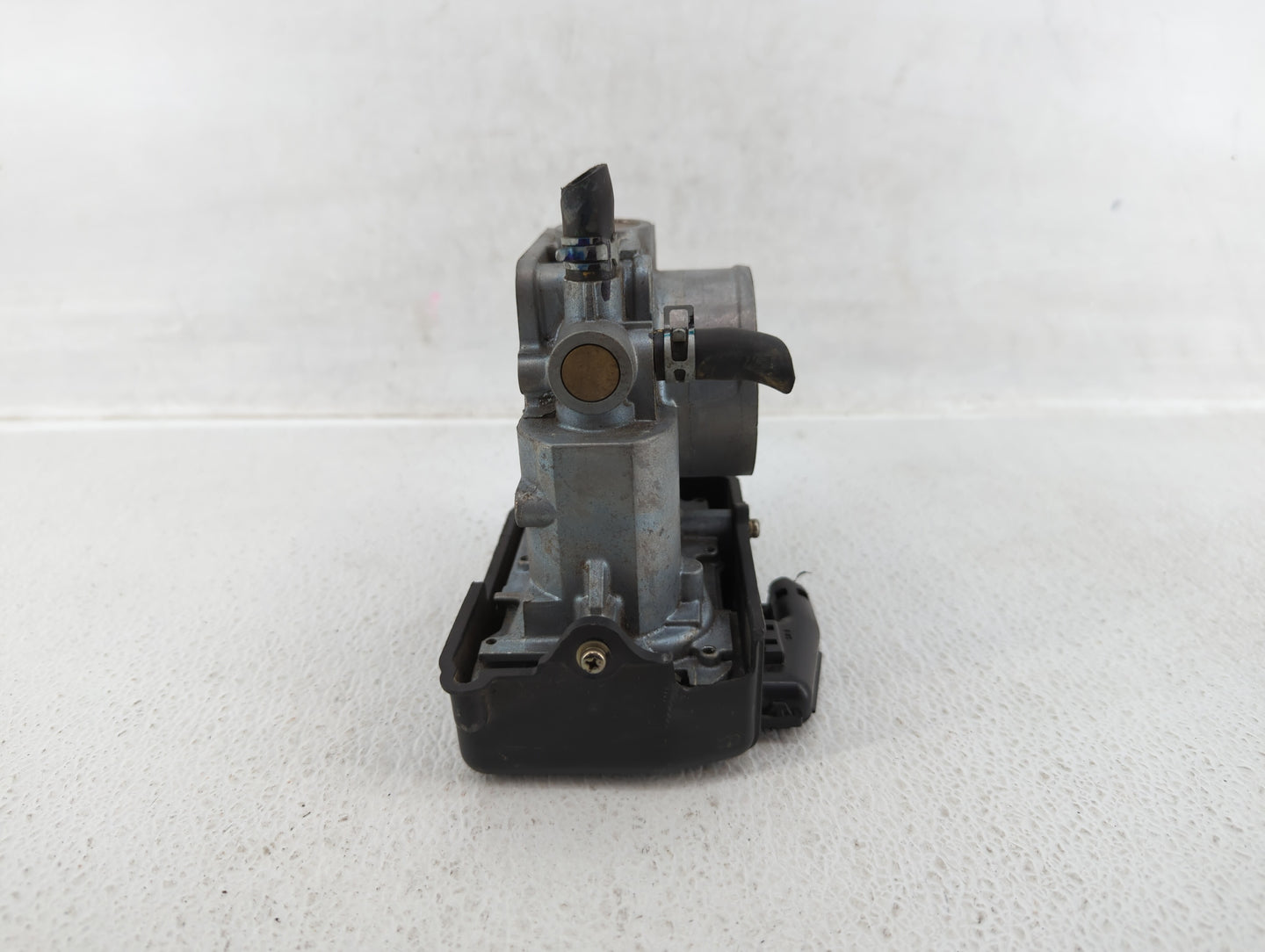 2013-2017 Honda Accord Throttle Body P/N:GMF4A Fits Fits 2013 2014 2015 2016 2017 2018 2019 2020 2021 2022 OEM Used Auto Par