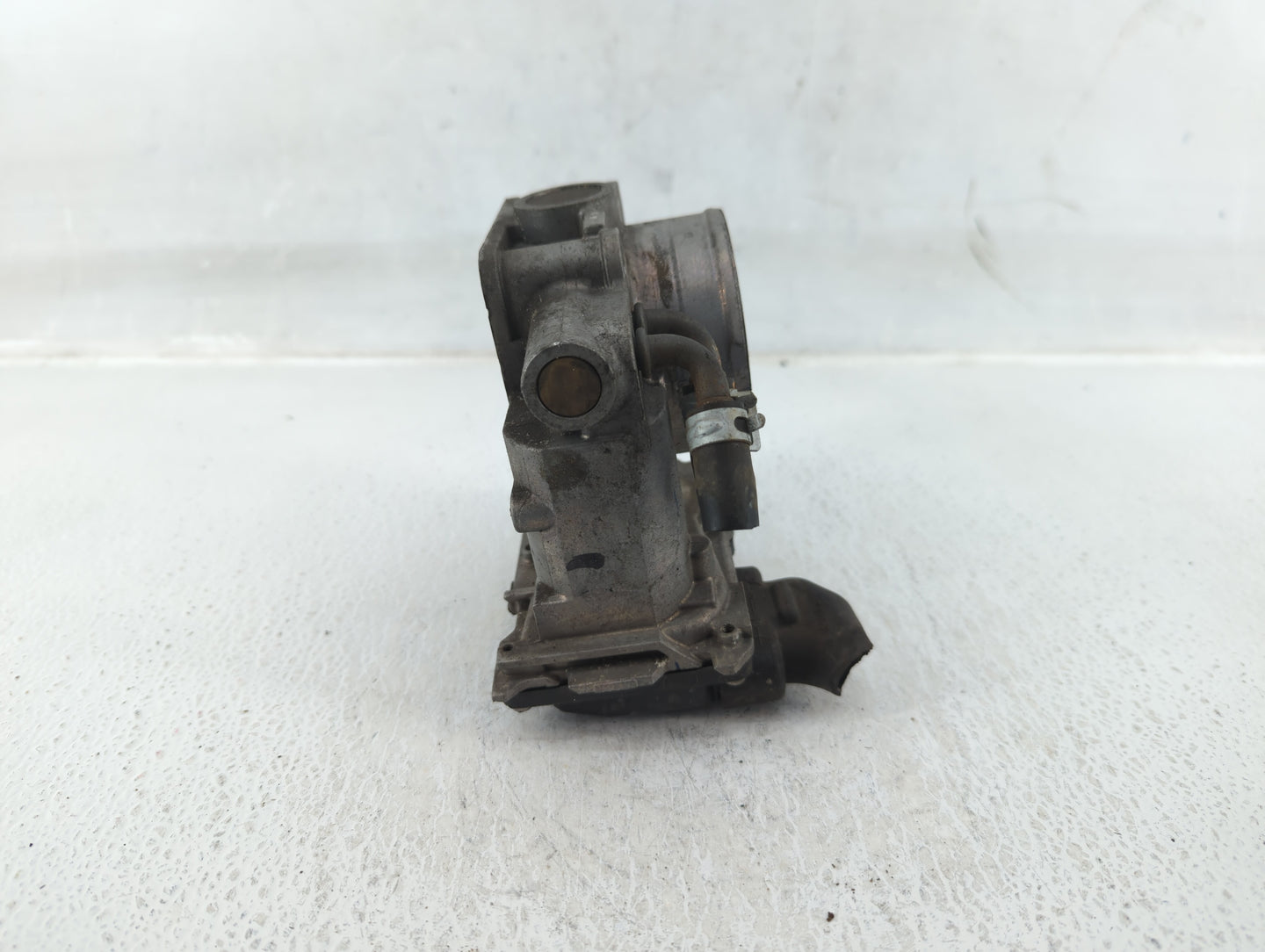 2013-2017 Honda Accord Throttle Body P/N:U38393021759 Fits Fits 2013 2014 2015 2016 2017 2018 OEM Used Auto Parts - Oemuseda