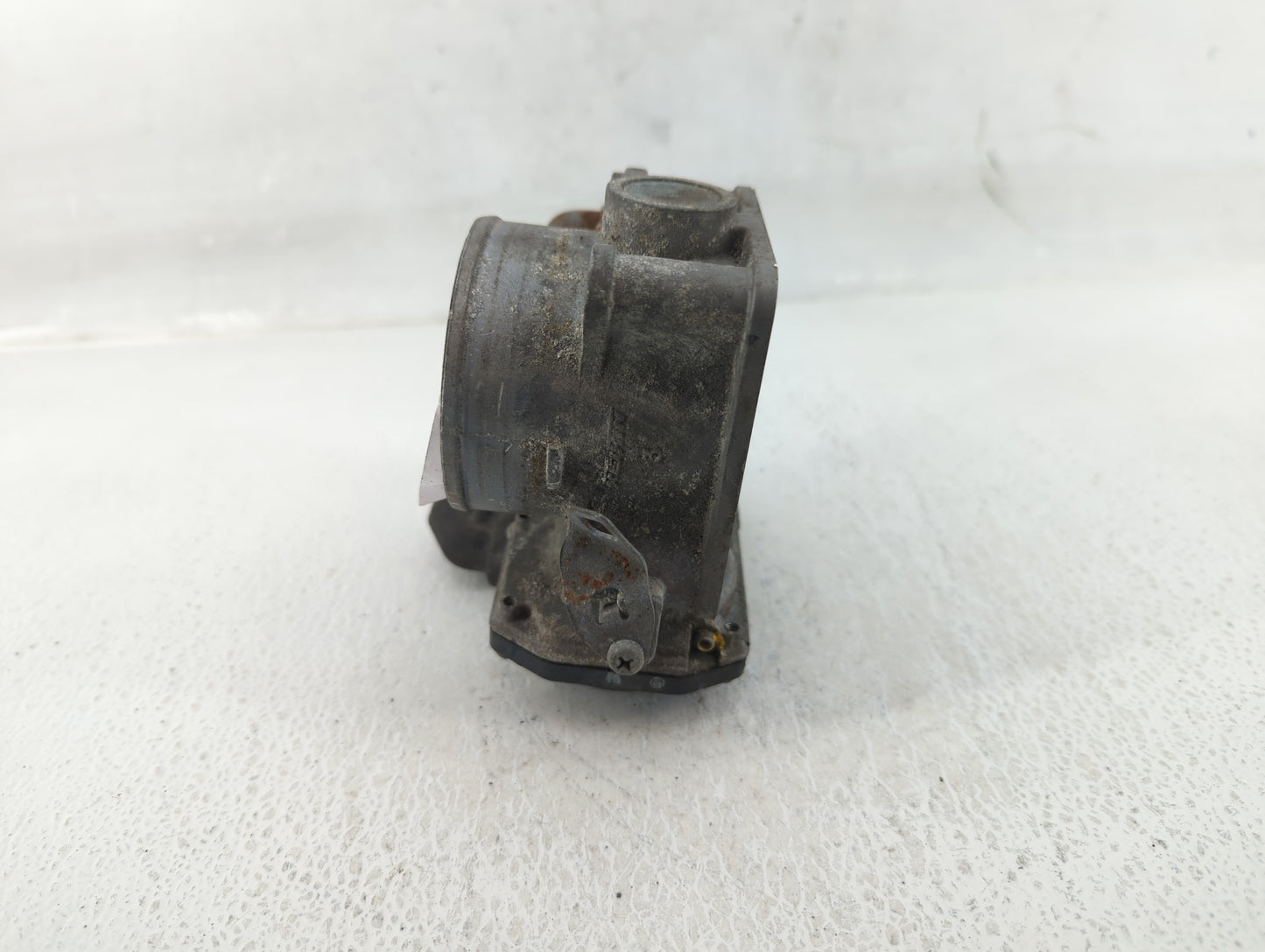 2013-2017 Honda Accord Throttle Body P/N:U38393021759 Fits Fits 2013 2014 2015 2016 2017 2018 OEM Used Auto Parts - Oemuseda