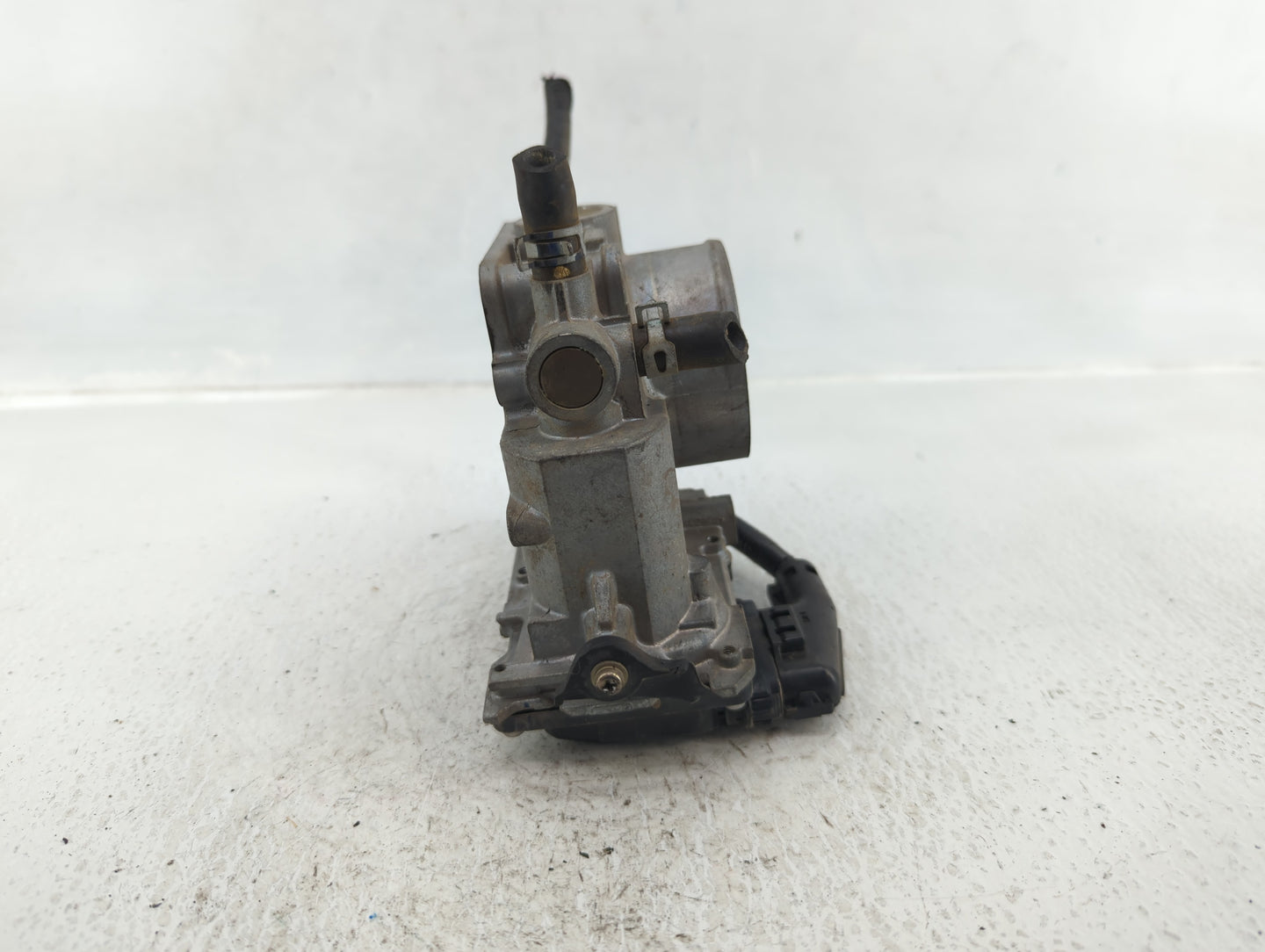 2013-2017 Honda Accord Throttle Body P/N:U38490053291 Fits Fits 2013 2014 2015 2016 2017 2018 2019 2020 2021 2022 OEM Used A