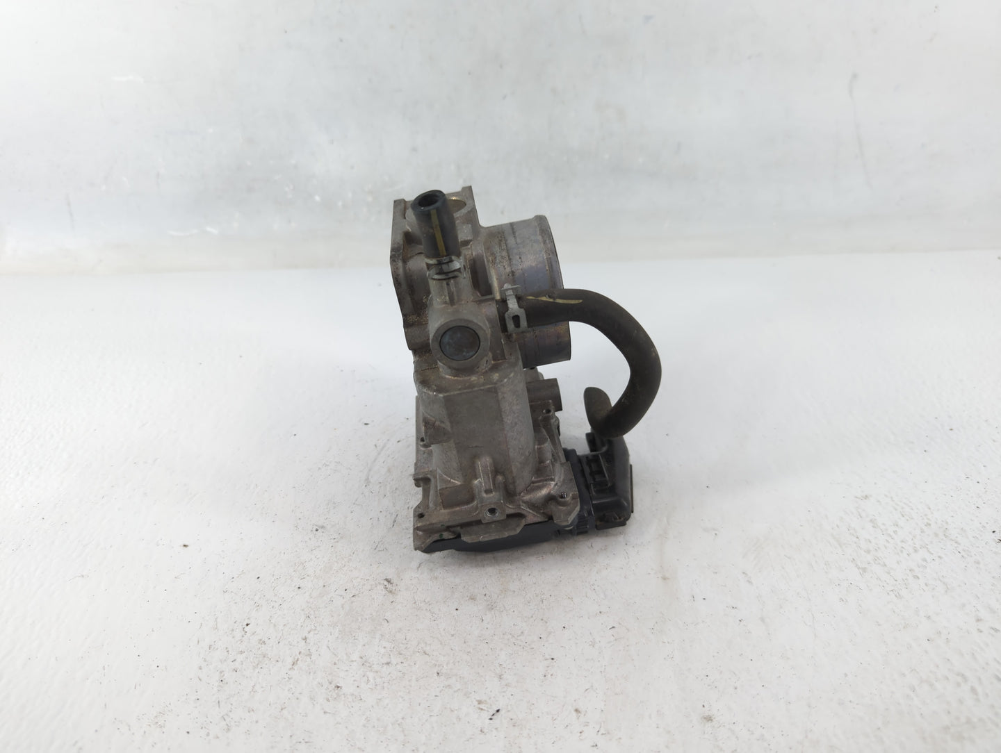 2013-2017 Honda Accord Throttle Body P/N:3024996 Fits Fits 2013 2014 2015 2016 2017 2018 2019 2020 2021 2022 OEM Used Auto P