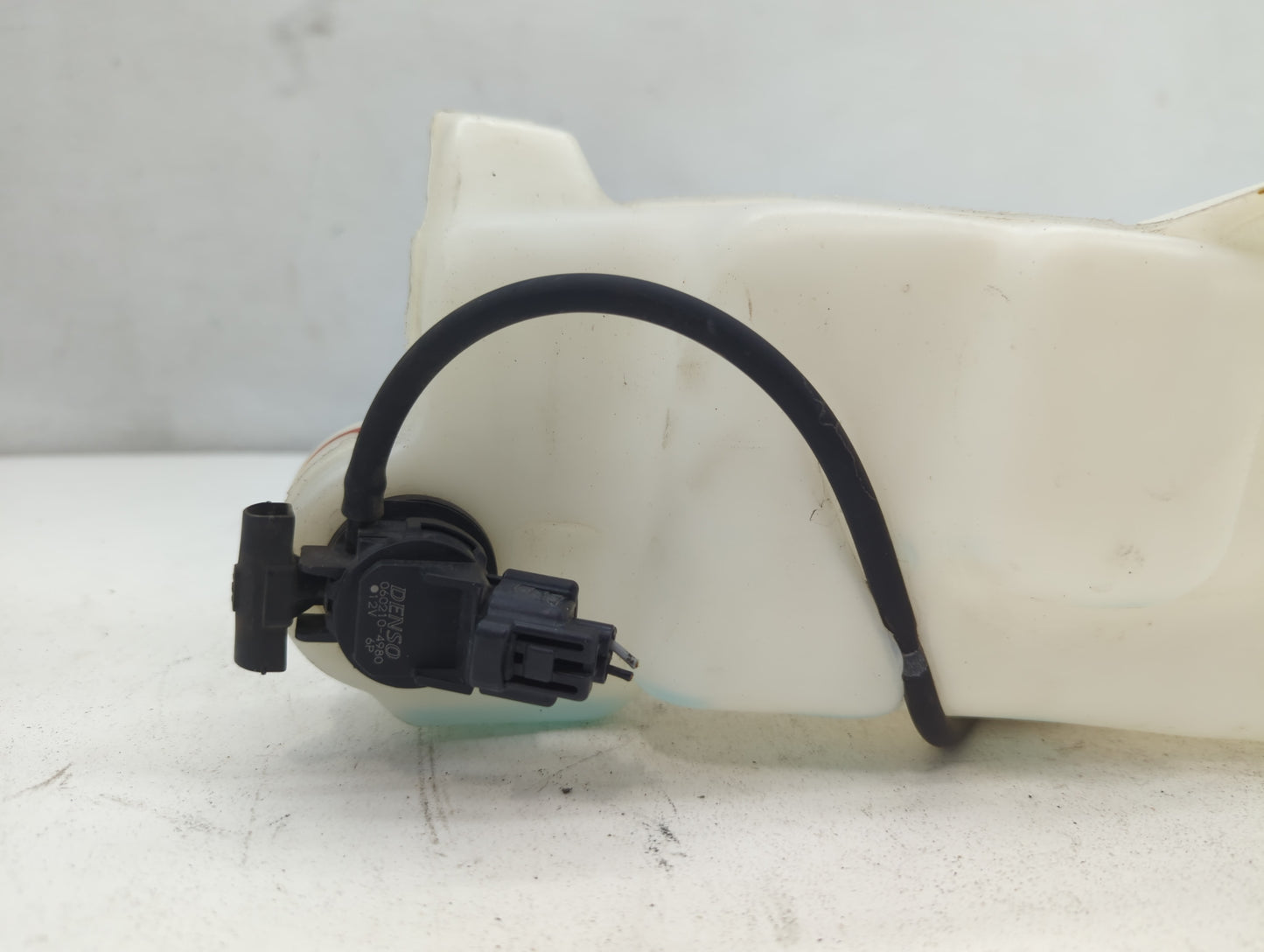 2013-2017 Honda Accord Windshield Washer Fluid Reservoir Bottle Oem - Oemusedautoparts1.com