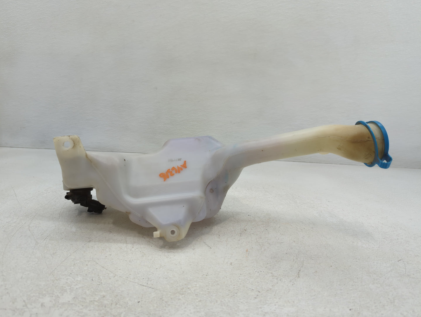 2013-2017 Honda Accord Windshield Washer Fluid Reservoir Bottle Oem - Oemusedautoparts1.com