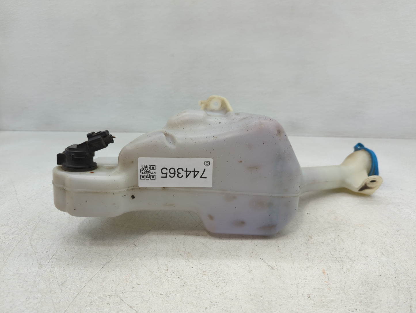 2013-2017 Honda Accord Windshield Washer Fluid Reservoir Bottle Oem - Oemusedautoparts1.com