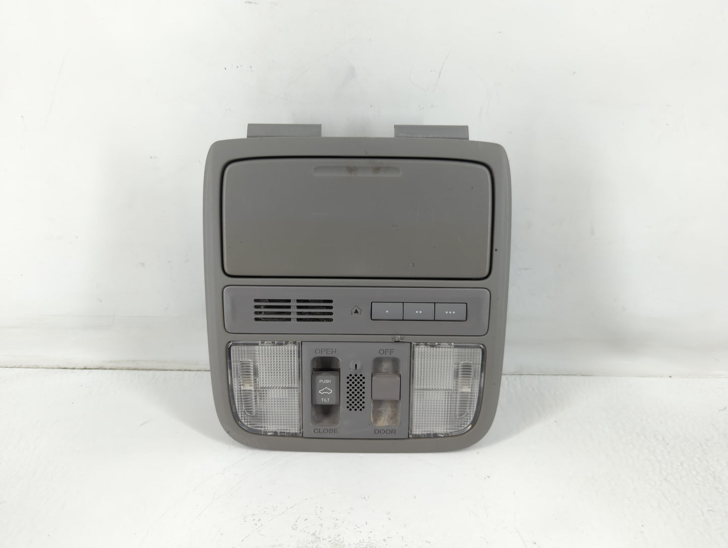2013 Honda Accord Overhead Roof Console 761938 - Oemusedautoparts1.com