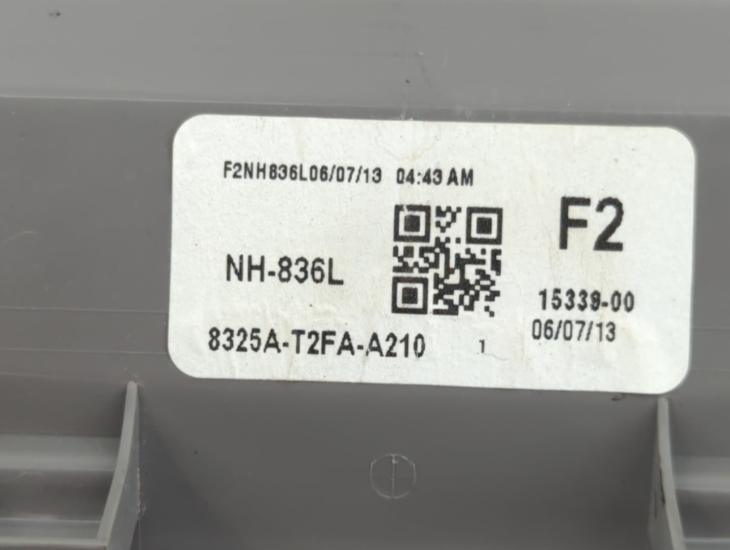 2013 Honda Accord Overhead Roof Console 761938 - Oemusedautoparts1.com