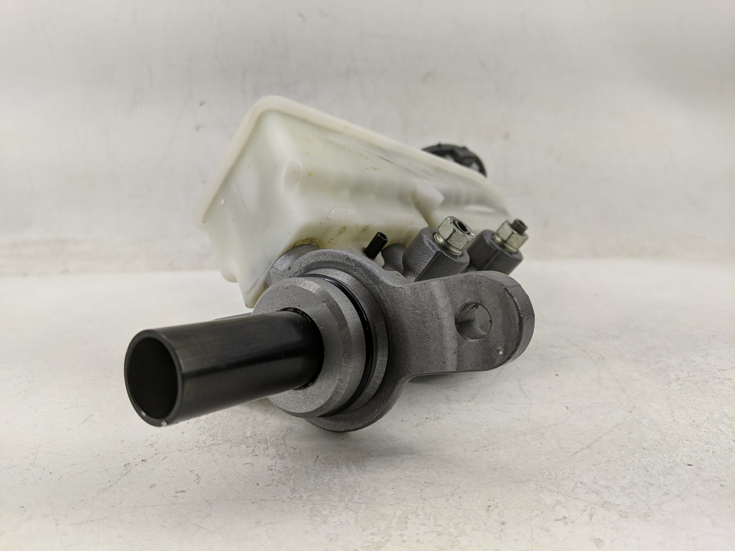 2016-2020 Honda Civic Brake Master Cylinder 1312766 - Oemusedautoparts1.com