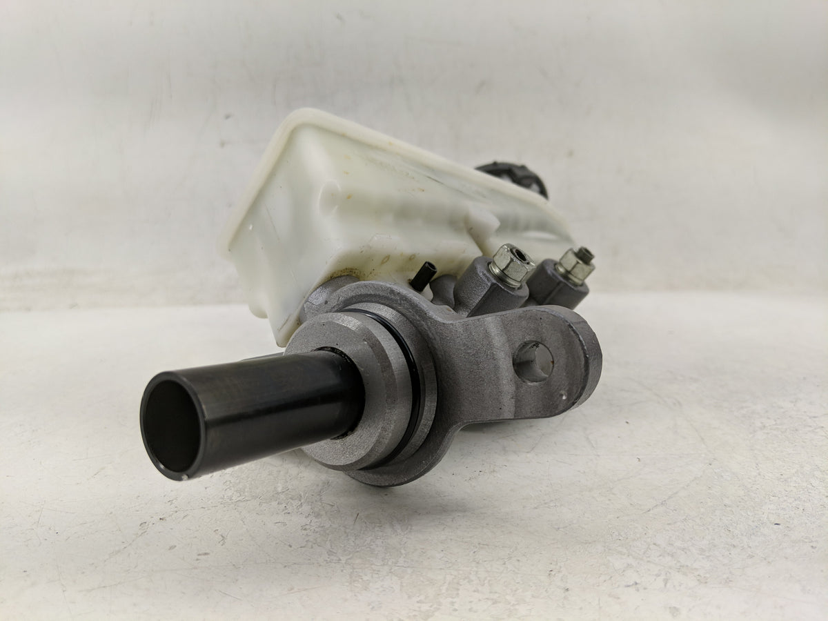 2016-2020 Honda Civic Brake Master Cylinder 1312766 - Oemusedautoparts1.com