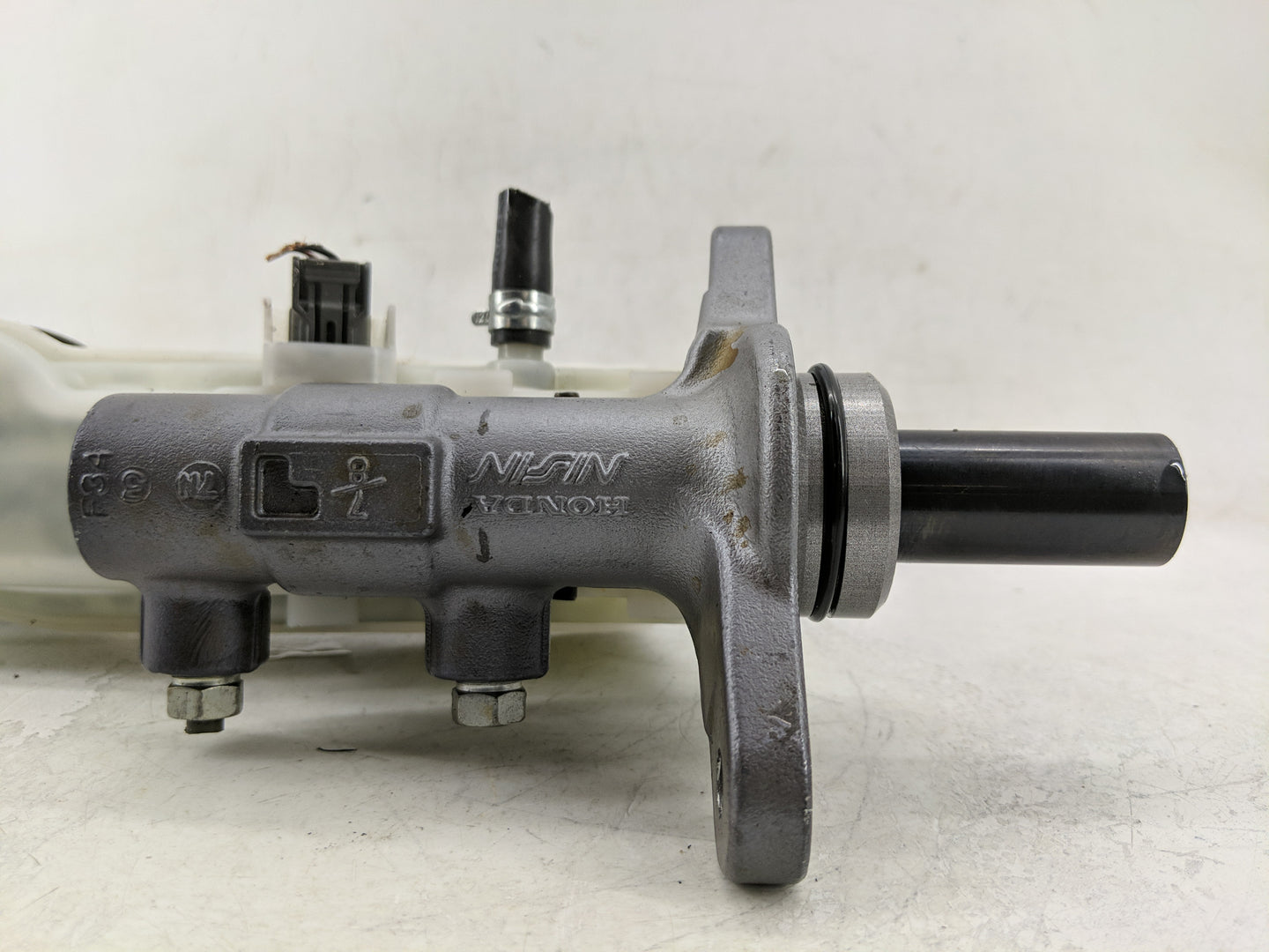 2016-2020 Honda Civic Brake Master Cylinder 1312766 - Oemusedautoparts1.com