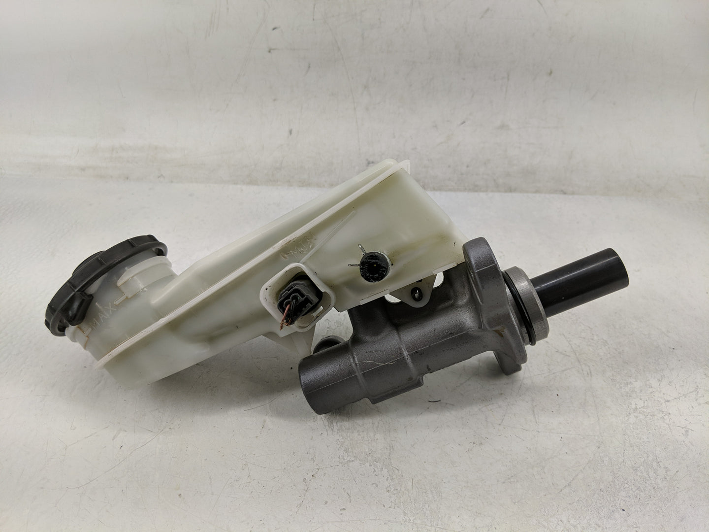 2016-2020 Honda Civic Brake Master Cylinder 1312766 - Oemusedautoparts1.com