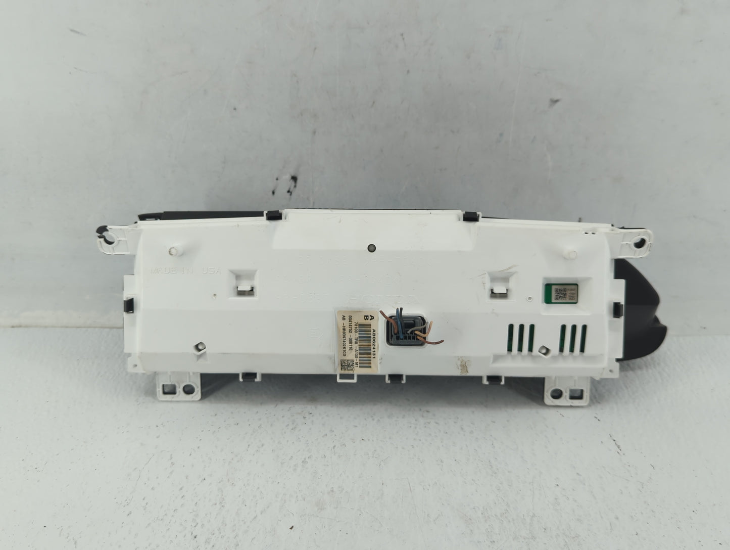 2012-2015 Honda Civic Instrument Cluster Speedometer Gauges P/N:78100-TR0-A130-M1 Fits Fits 2012 2013 2014 2015 OEM Used Aut