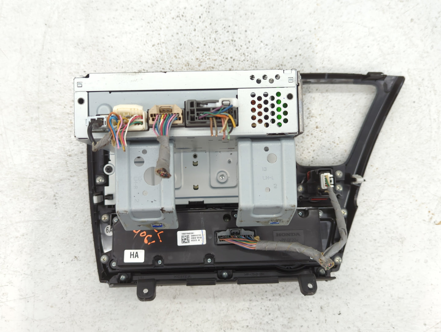 Honda Civic Am Fm Cd Player Radio Receiver - Oemusedautoparts1.com