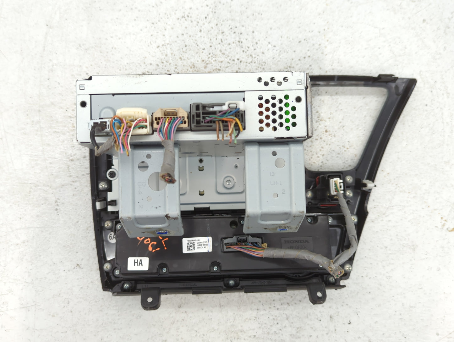 Honda Civic Am Fm Cd Player Radio Receiver - Oemusedautoparts1.com