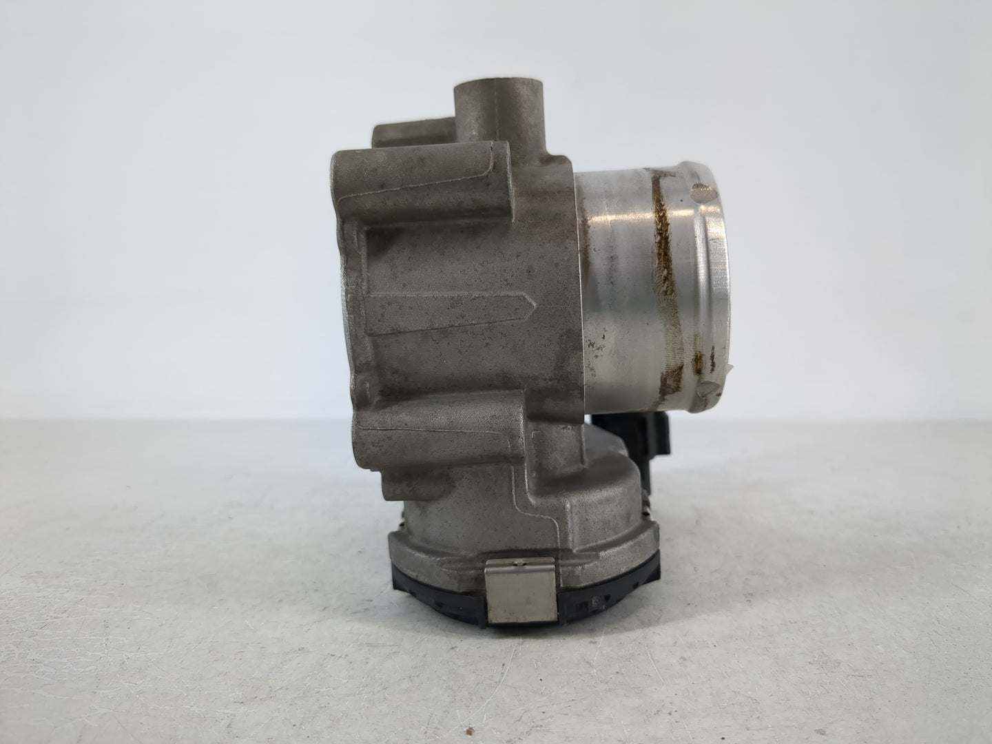 2010-2014 Honda Cr-V Throttle Body P/N:7S7G-9F991-CA Fits Fits 2010 2011 2012 2013 2014 2015 OEM Used Auto Parts - Oemusedau