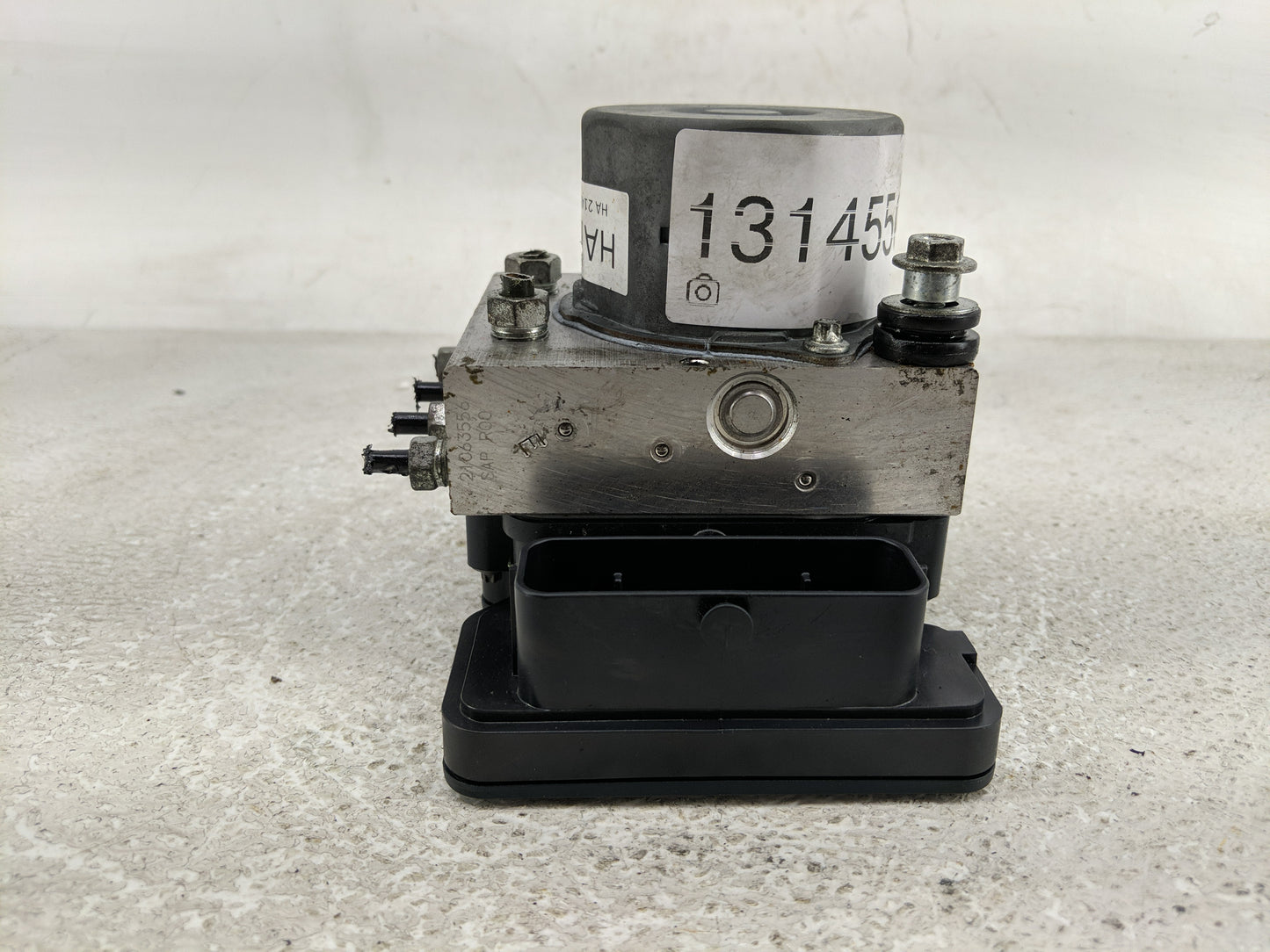 2012-2013 Honda Cr-V ABS Pump Control Module Replacement P/N:57110-T0H-A030-M1 Fits Fits 2012 2013 OEM Used Auto Parts - Oem