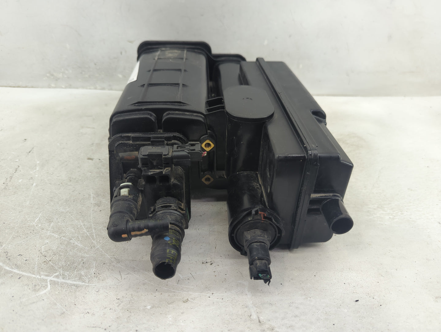 2013 Honda Cr-v Fuel Vapor Charcoal Canister - Oemusedautoparts1.com