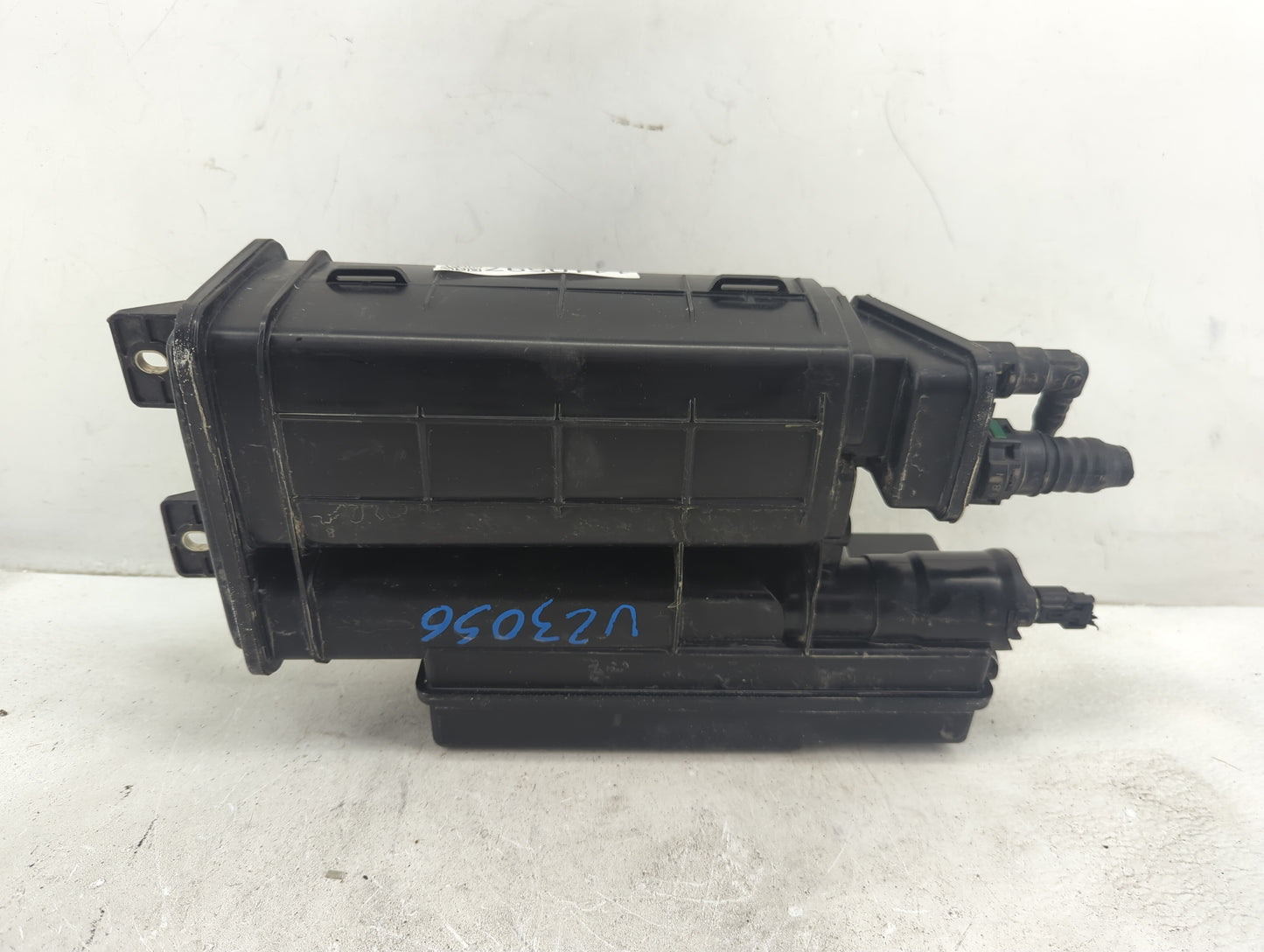 2013 Honda Cr-v Fuel Vapor Charcoal Canister - Oemusedautoparts1.com
