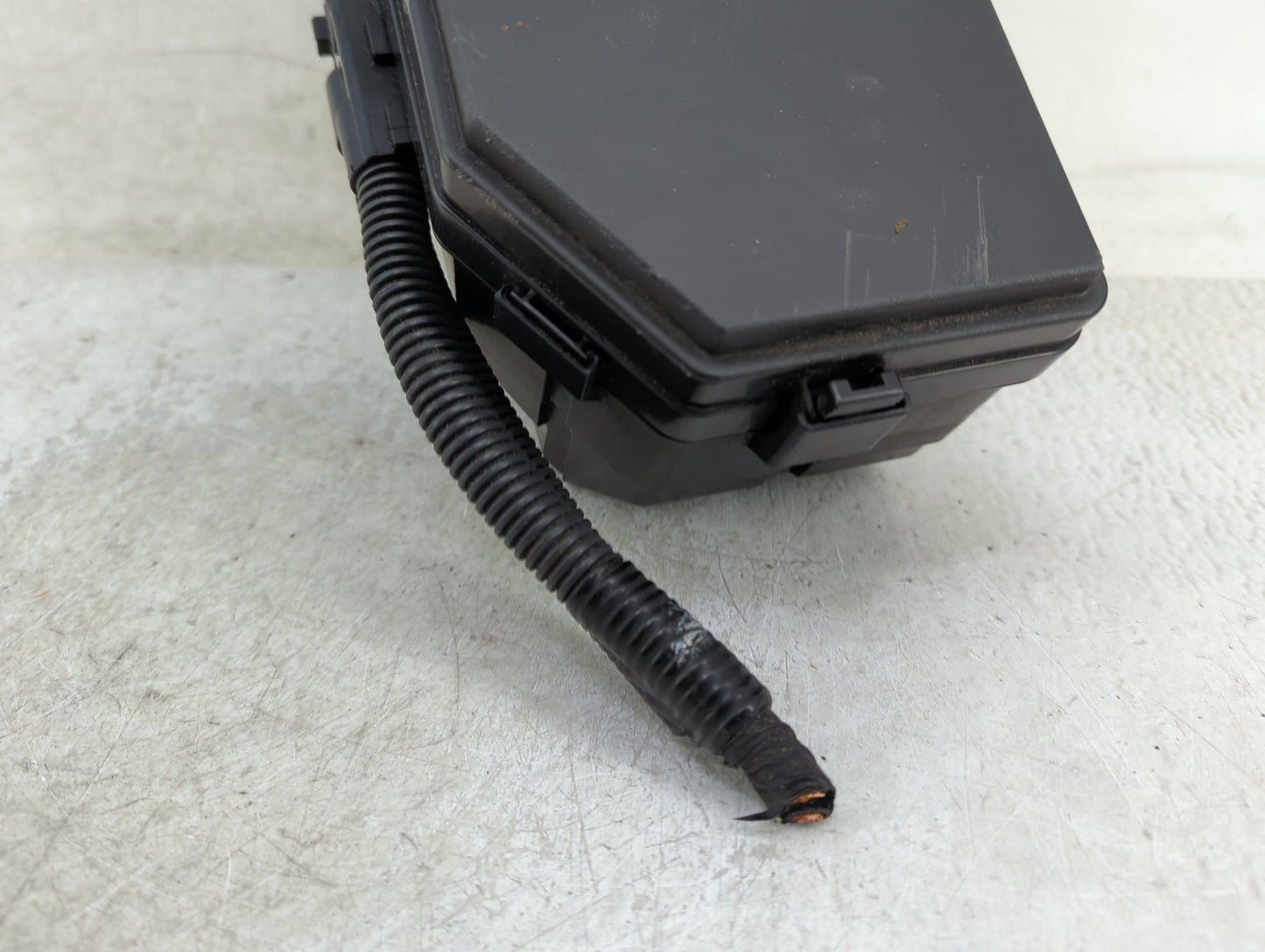 2012-2014 Honda Cr-V Fusebox Fuse Box Panel Relay Module P/N:T0A A011 Fits Fits 2012 2013 2014 OEM Used Auto Parts - Oemused