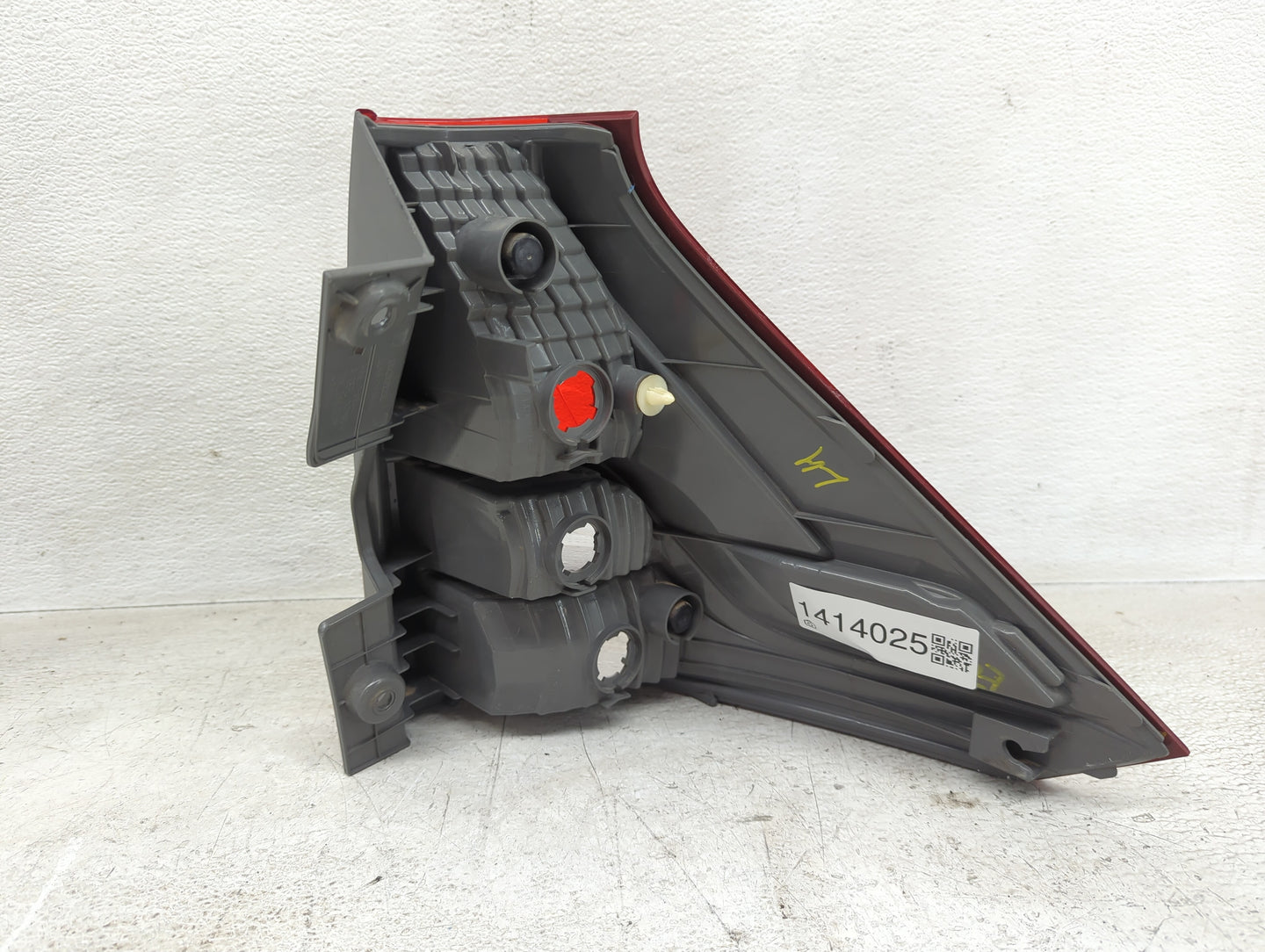 2012-2014 Honda Cr-V Tail Light Assembly Driver Left OEM Fits Fits 2012 2013 2014 OEM Used Auto Parts - Oemusedautoparts1.co