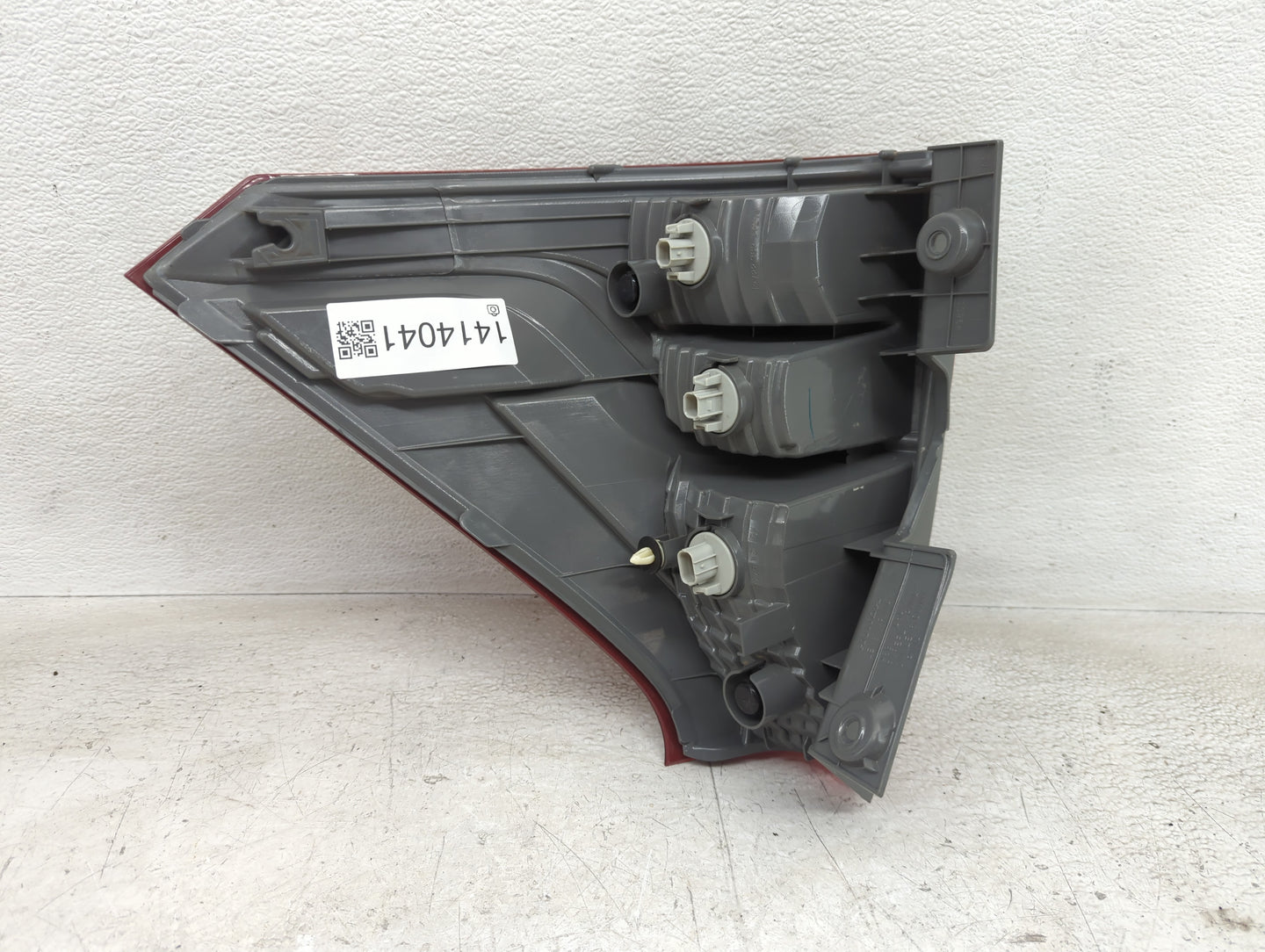 2012-2014 Honda Cr-V Tail Light Assembly Driver Left OEM Fits Fits 2012 2013 2014 OEM Used Auto Parts - Oemusedautoparts1.co