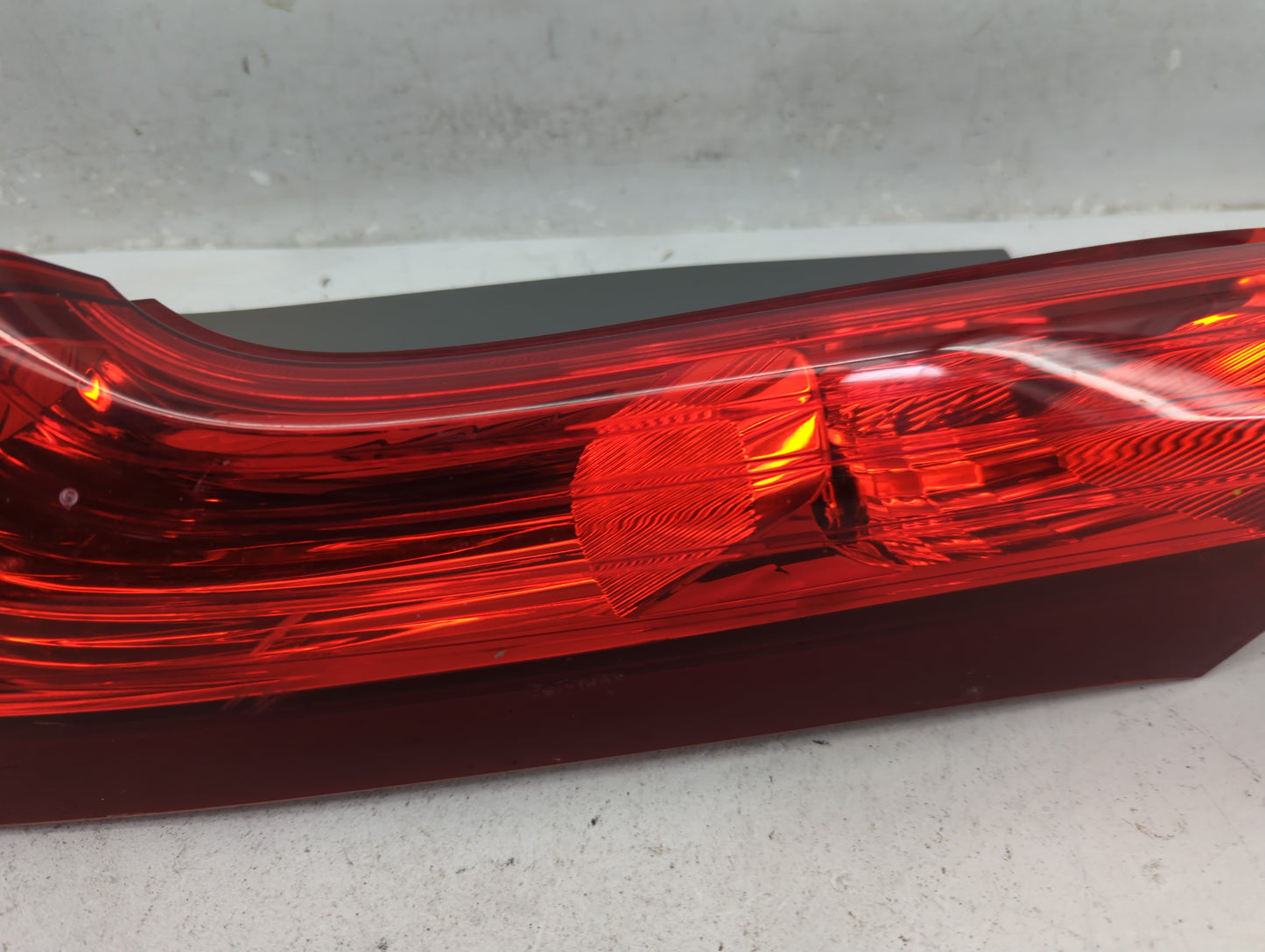 2012-2014 Honda Cr-V Tail Light Assembly Driver Left OEM Fits Fits 2012 2013 2014 OEM Used Auto Parts - Oemusedautoparts1.co