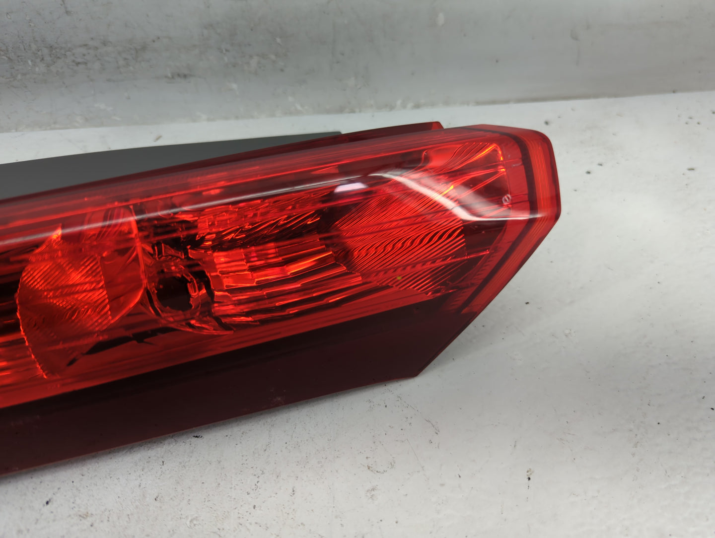 2012-2014 Honda Cr-V Tail Light Assembly Driver Left OEM Fits Fits 2012 2013 2014 OEM Used Auto Parts - Oemusedautoparts1.co