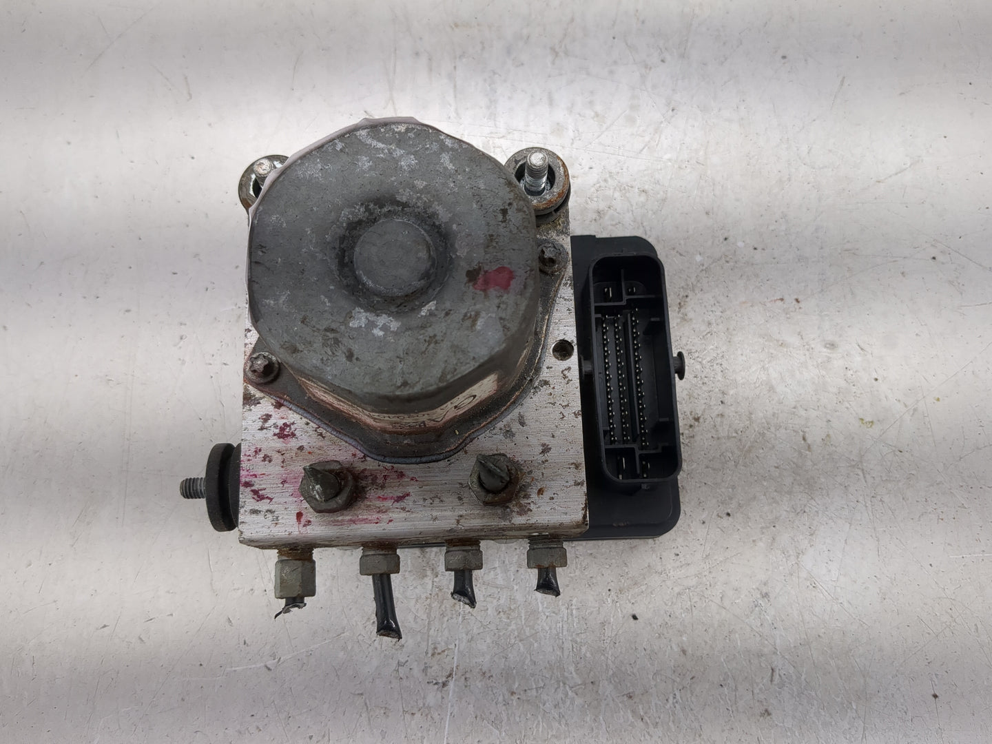 2012-2013 Honda Cr-V ABS Pump Control Module Replacement Fits Fits 2012 2013 OEM Used Auto Parts - Oemusedautoparts1.com