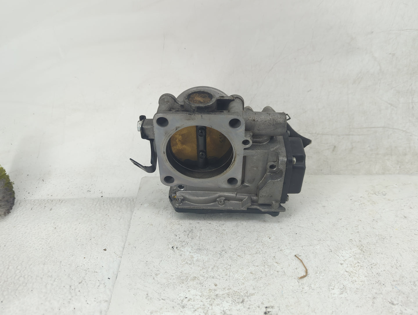 2010-2014 Honda Cr-V Throttle Body Fits Fits 2010 2011 2012 2013 2014 2015 OEM Used Auto Parts - Oemusedautoparts1.com