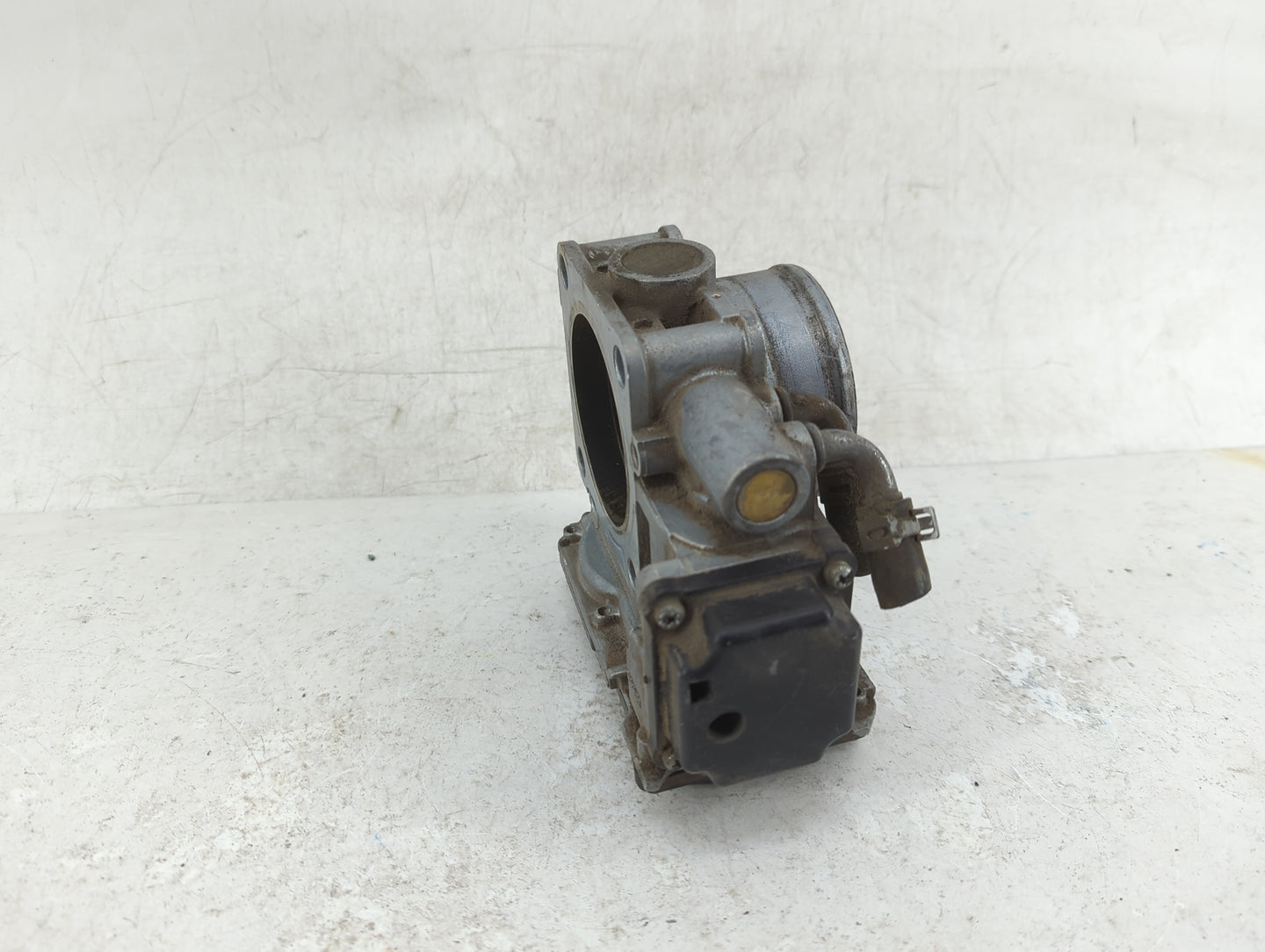 2010-2014 Honda Cr-V Throttle Body Fits Fits 2010 2011 2012 2013 2014 2015 OEM Used Auto Parts - Oemusedautoparts1.com