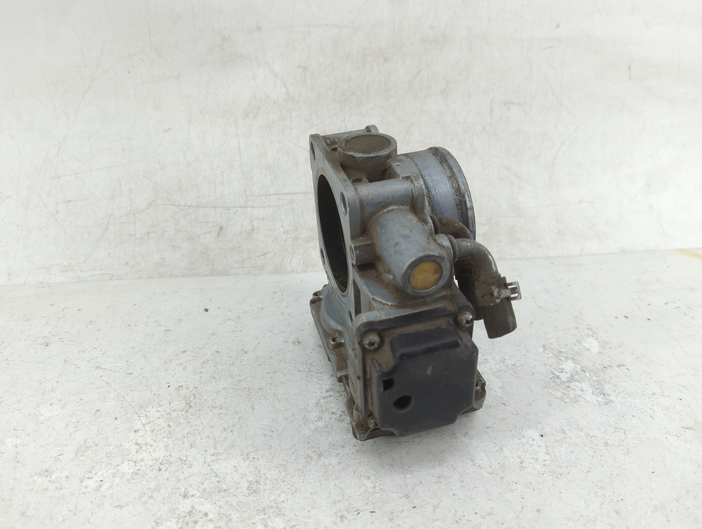 2010-2014 Honda Cr-V Throttle Body Fits Fits 2010 2011 2012 2013 2014 2015 OEM Used Auto Parts - Oemusedautoparts1.com